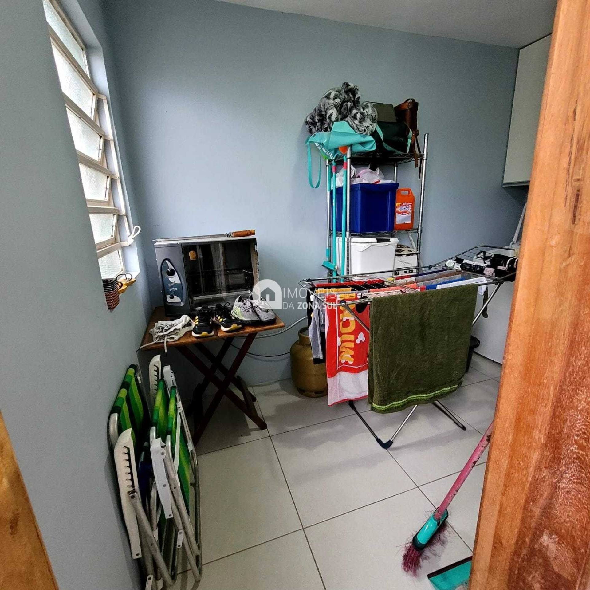 Apartamento 2D Semi-mobiliado