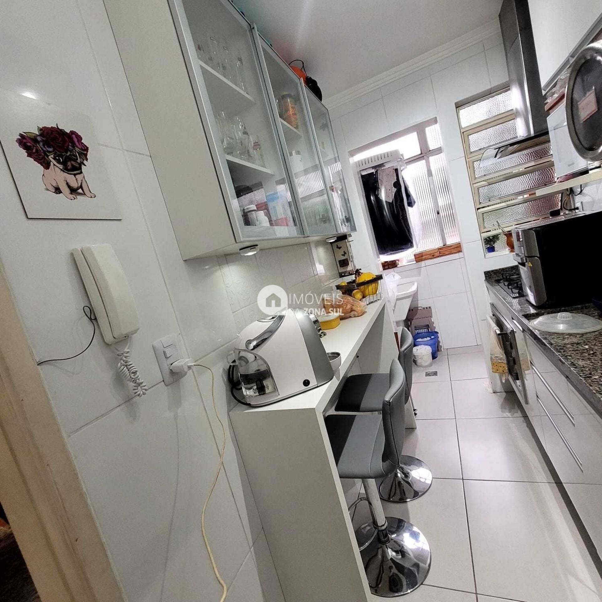 Apartamento 2D Semi-mobiliado