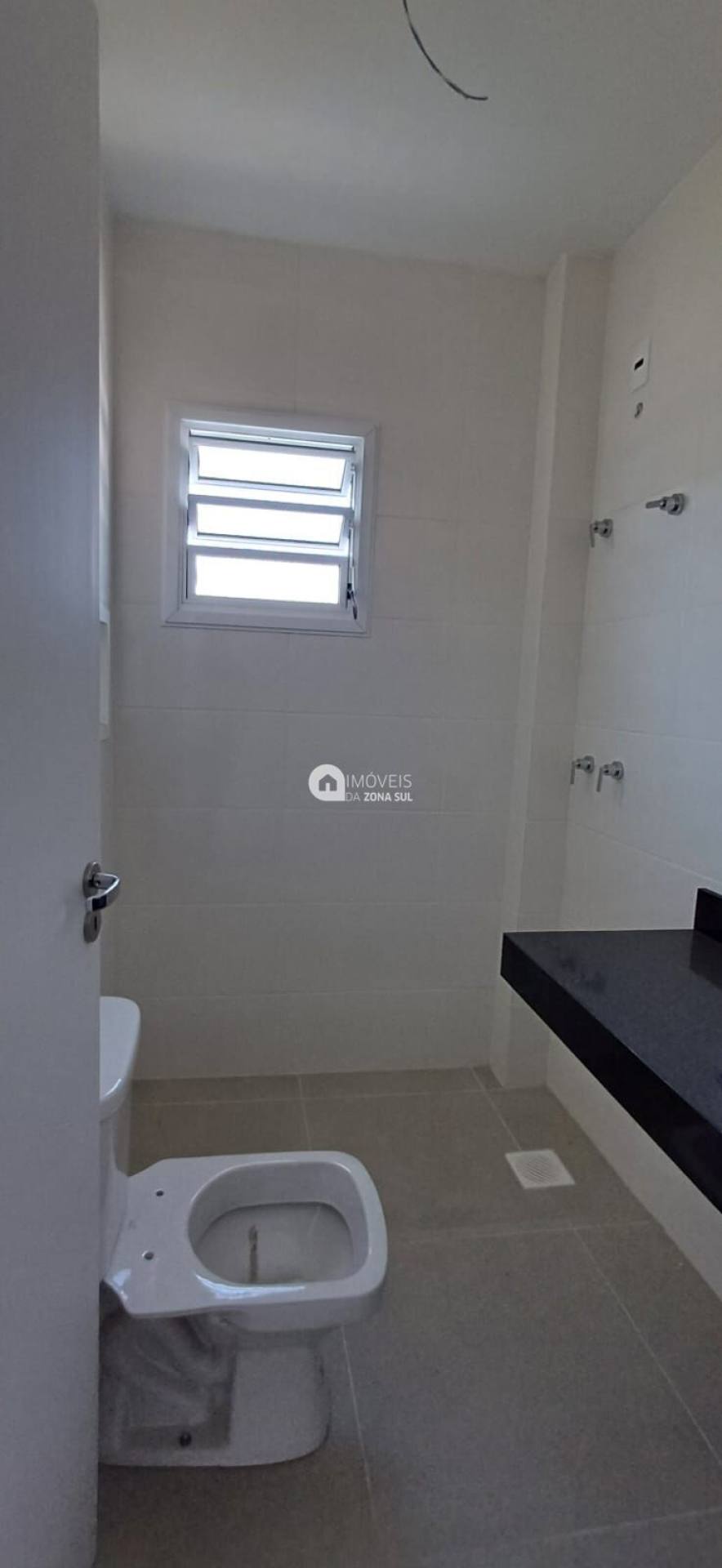 Ótima Casa Térrea em Condomínio na Hípica