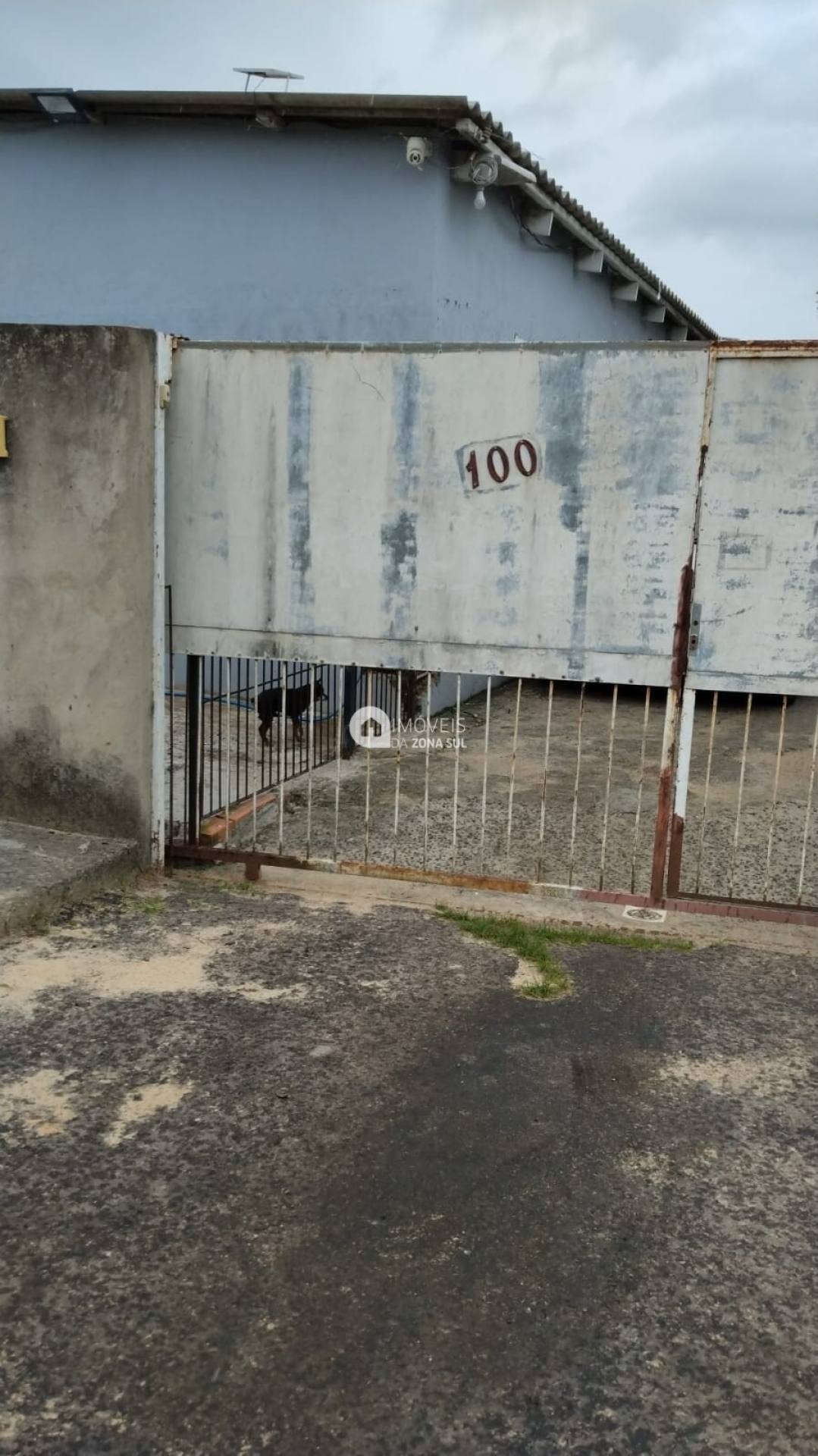 Casa para Vender com 3 vagas de garagem com 3 quartos 2 banheiros no bairro Restinga em Porto Alegre/RS