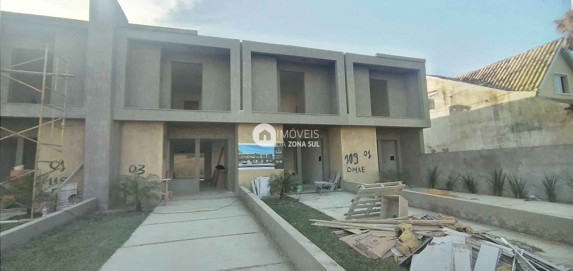 Casa para Vender com 2 vagas de garagem com 3 quartos 2 banheiros 1 suíte no bairro Hípica em Porto Alegre/RS