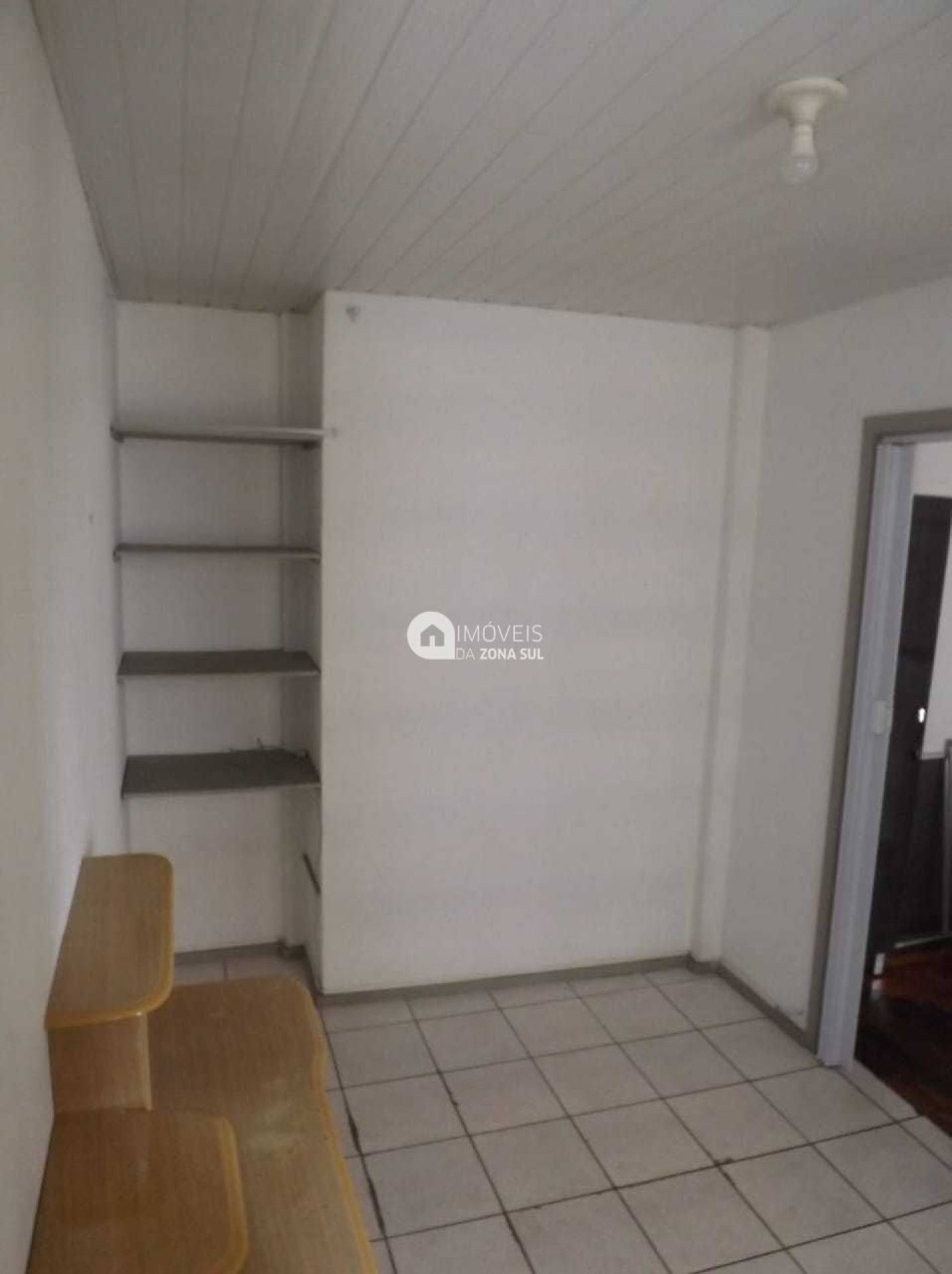 Apartamento para Vender com 2 quartos 1 banheiro no bairro Centro Histórico em Porto Alegre/RS
