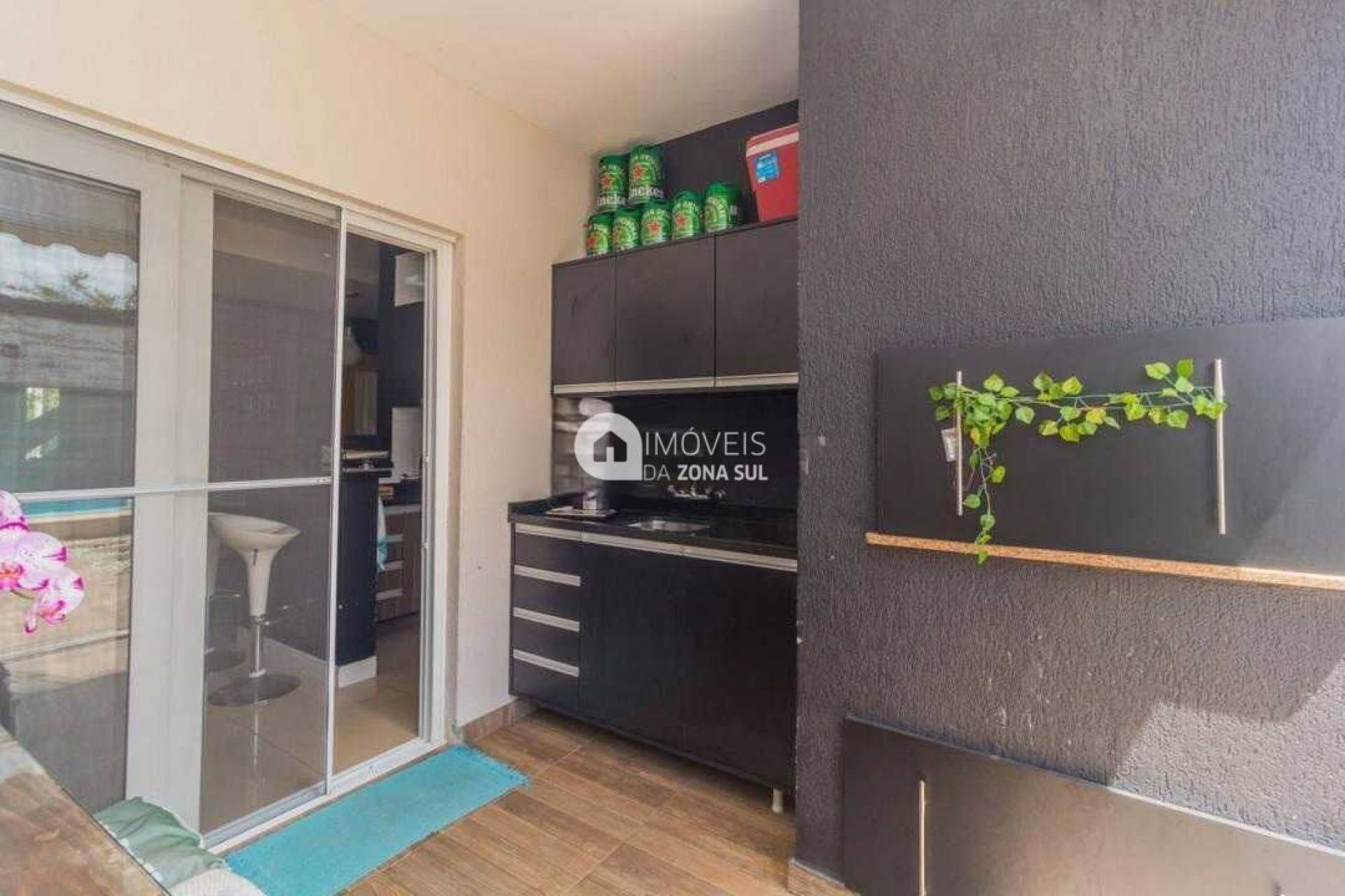 Casa para Vender com 2 vagas de garagem com 3 quartos 3 banheiros 1 suíte no bairro Espírito Santo em Porto Alegre/RS