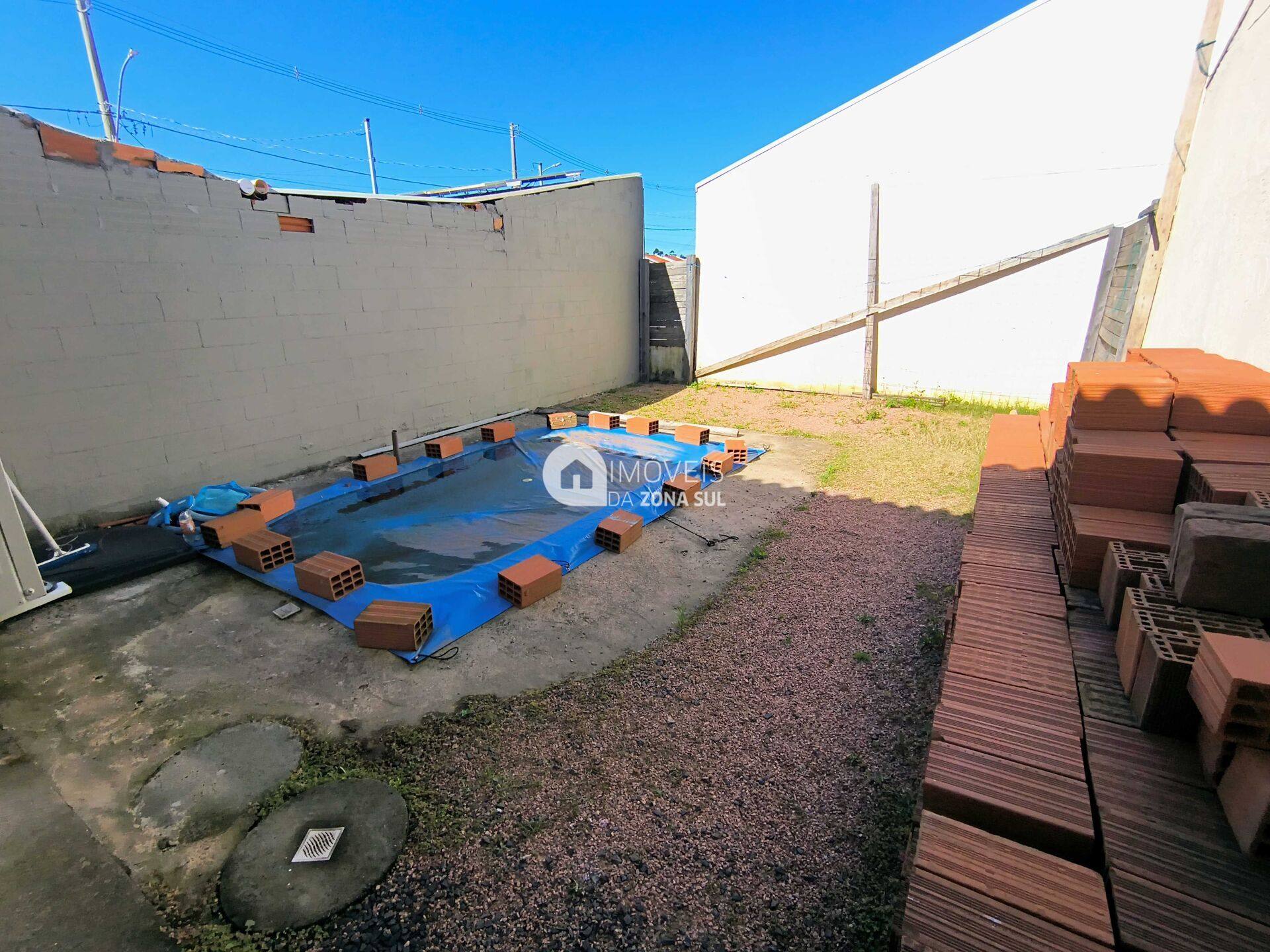 Casa para Alugar com 2 vagas de garagem com 2 quartos 2 banheiros 1 suíte no bairro Hípica em Porto Alegre/RS