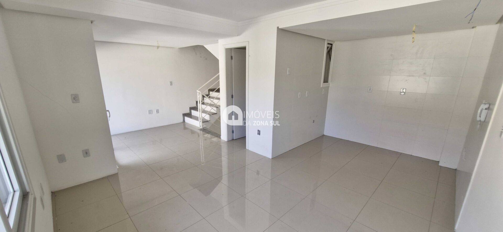 Sobrado para Vender com 1 vaga de garagem com 2 quartos 3 banheiros 1 suíte no bairro Camaquã em Porto Alegre/RS