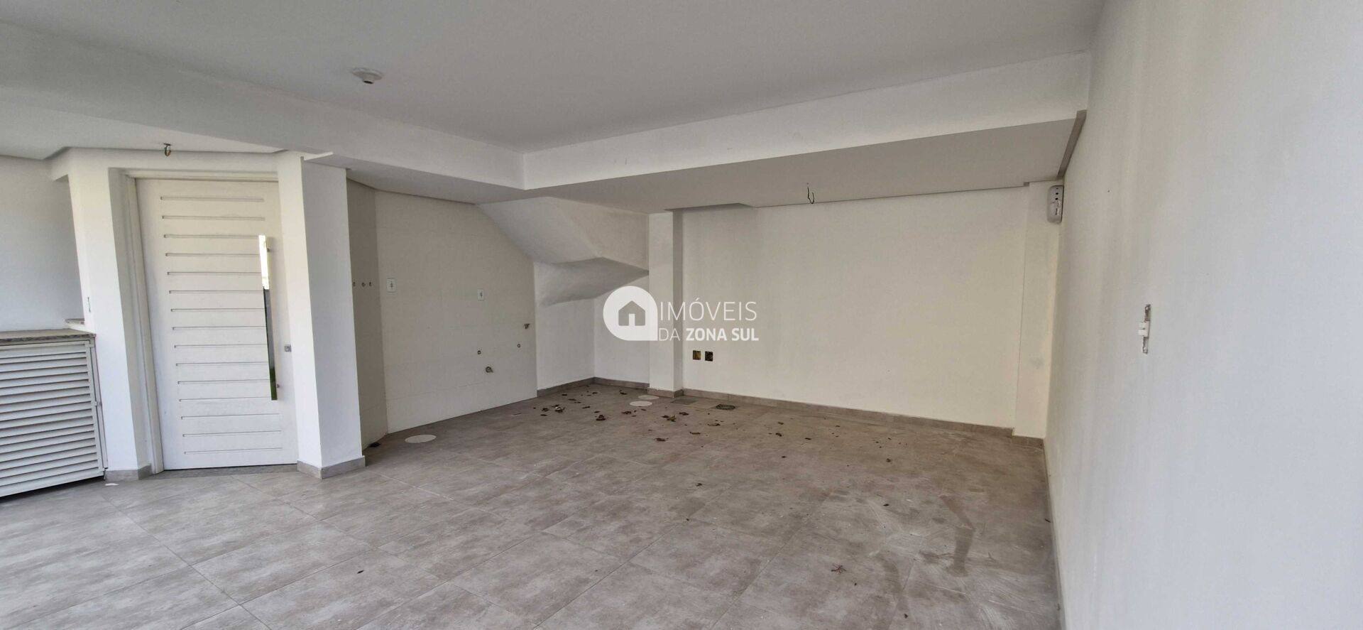 Sobrado para Vender com 1 vaga de garagem com 2 quartos 3 banheiros 1 suíte no bairro Camaquã em Porto Alegre/RS