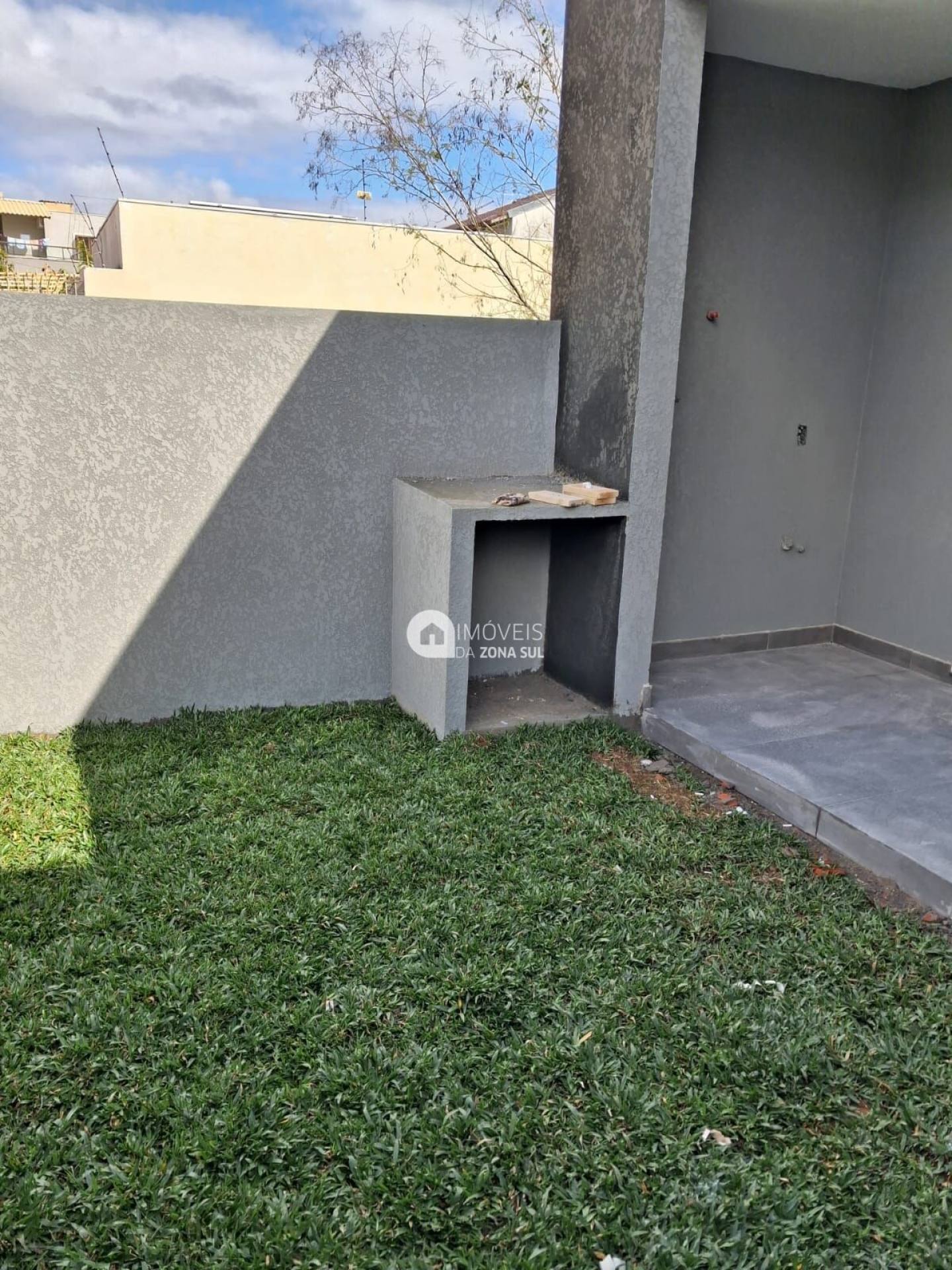 Casa para Vender com 1 vaga de garagem com 2 quartos 2 banheiros 1 suíte no bairro Hípica em Porto Alegre/RS