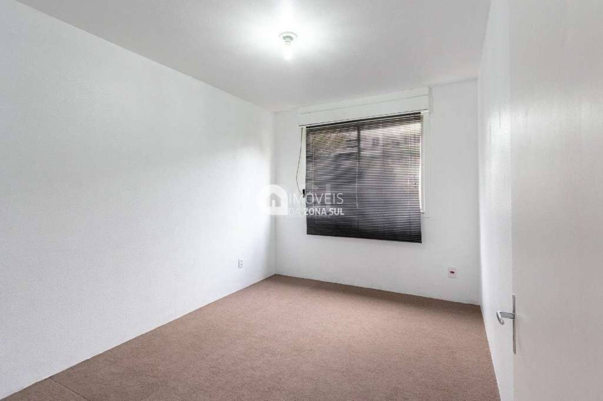 Apartamento para Alugar com 1 vaga de garagem com 1 quarto 1 banheiro no bairro Tristeza em Porto Alegre/RS