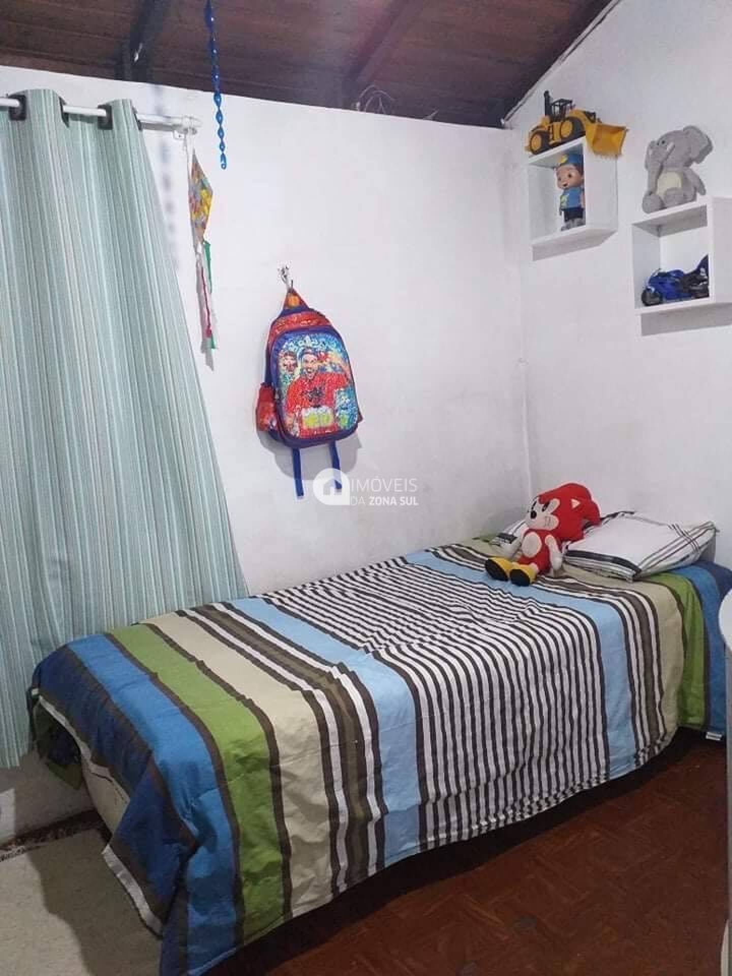 Sobrado para Vender com 1 vaga de garagem com 2 quartos 1 banheiro no bairro Cavalhada em Porto Alegre/RS