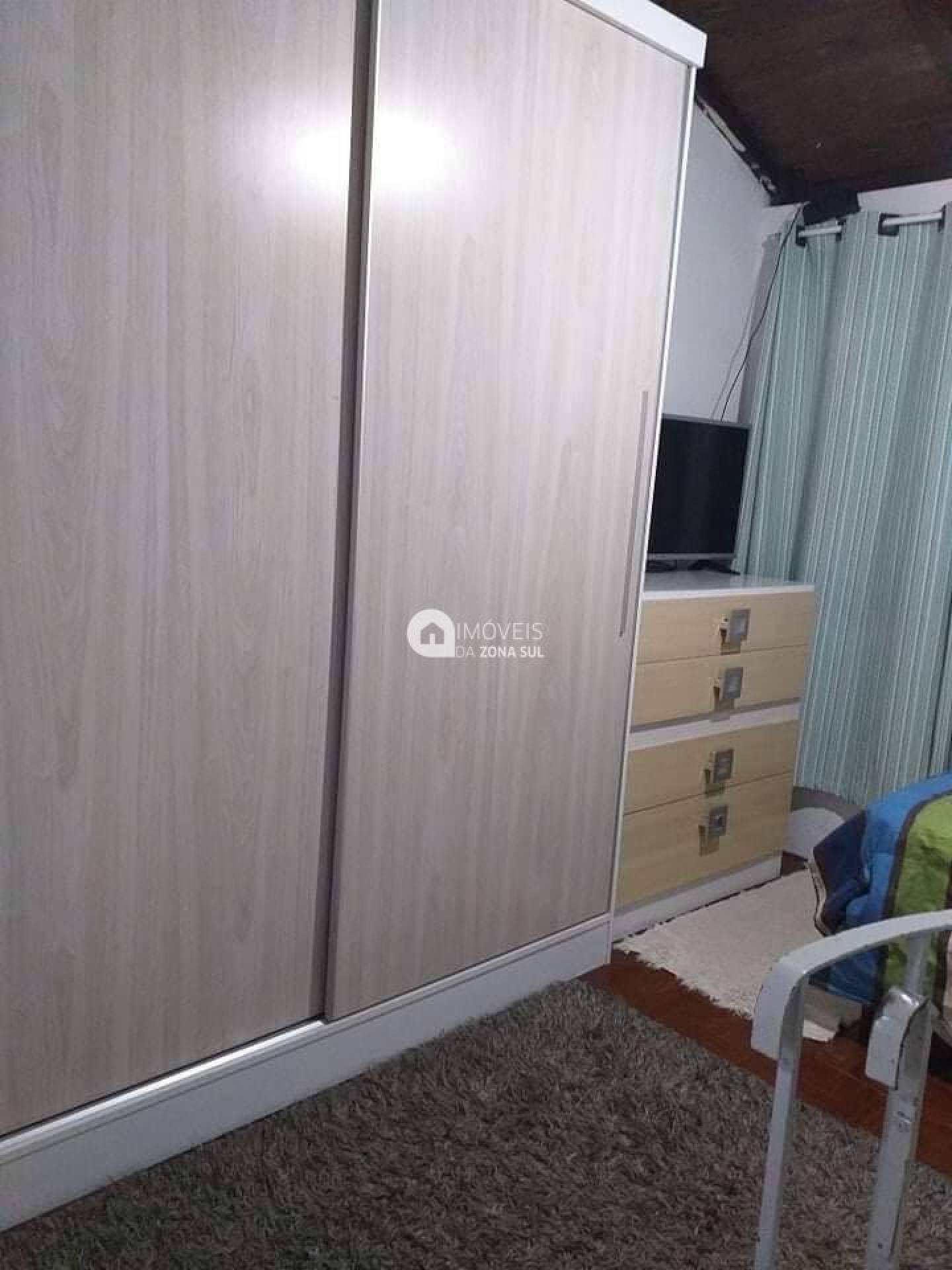 Sobrado para Vender com 1 vaga de garagem com 2 quartos 1 banheiro no bairro Cavalhada em Porto Alegre/RS