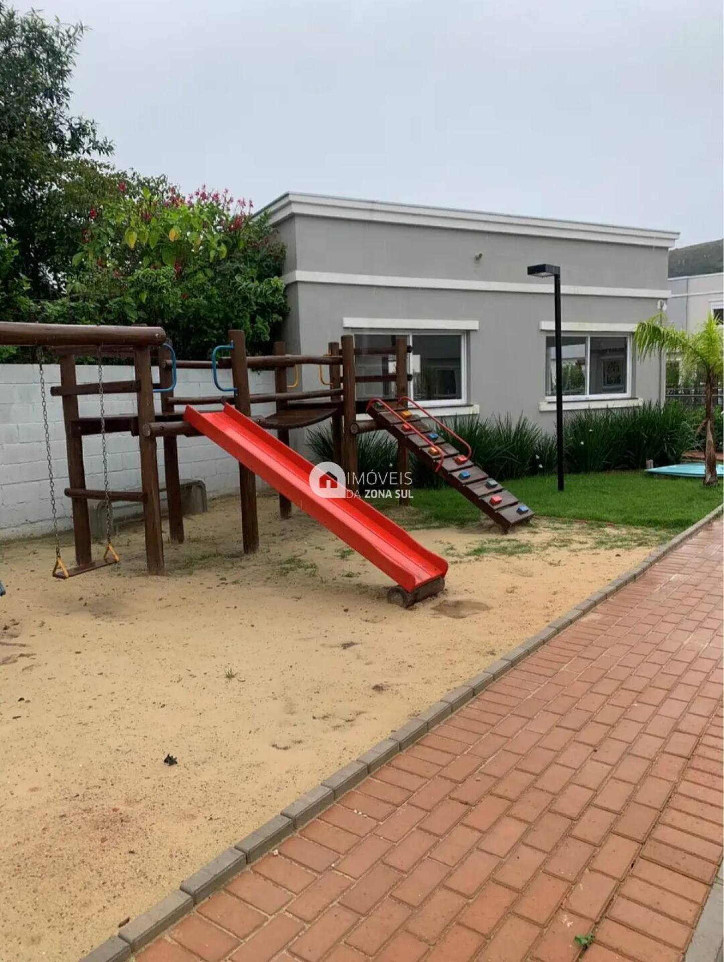 Sobrado para Vender com 1 vaga de garagem com 2 quartos 1 banheiro no bairro Campo Novo em Porto Alegre/RS