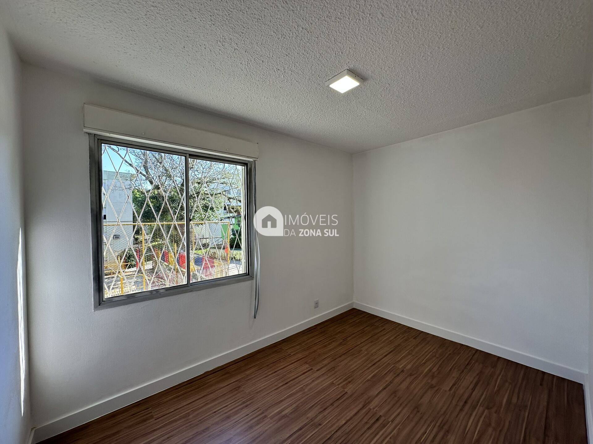 Apartamento para Vender com 1 quarto 1 banheiro no bairro Vila Nova em Porto Alegre/RS
