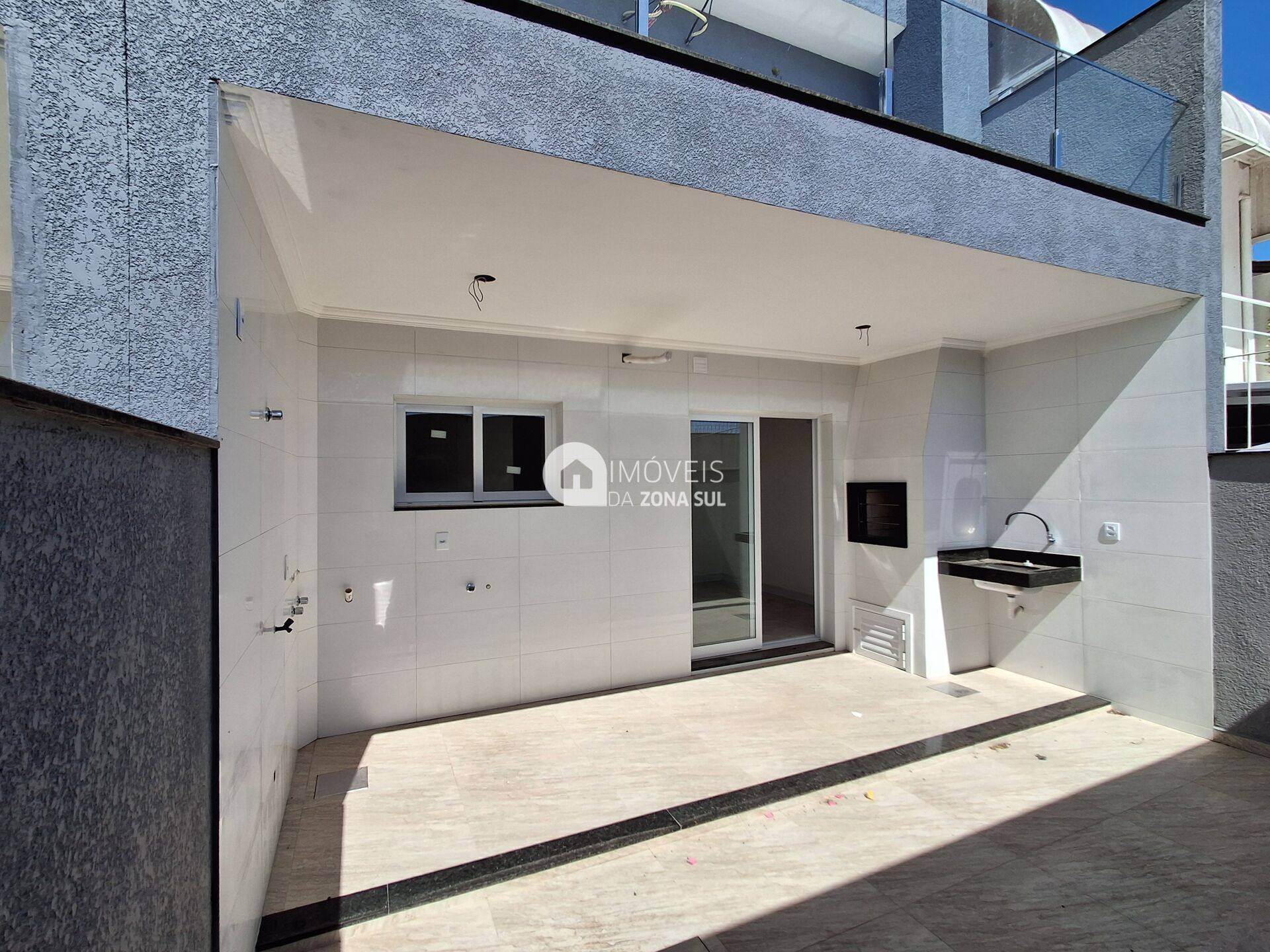 Casa para Vender com 3 quartos 3 banheiros 1 suíte no bairro Hípica em Porto Alegre/RS