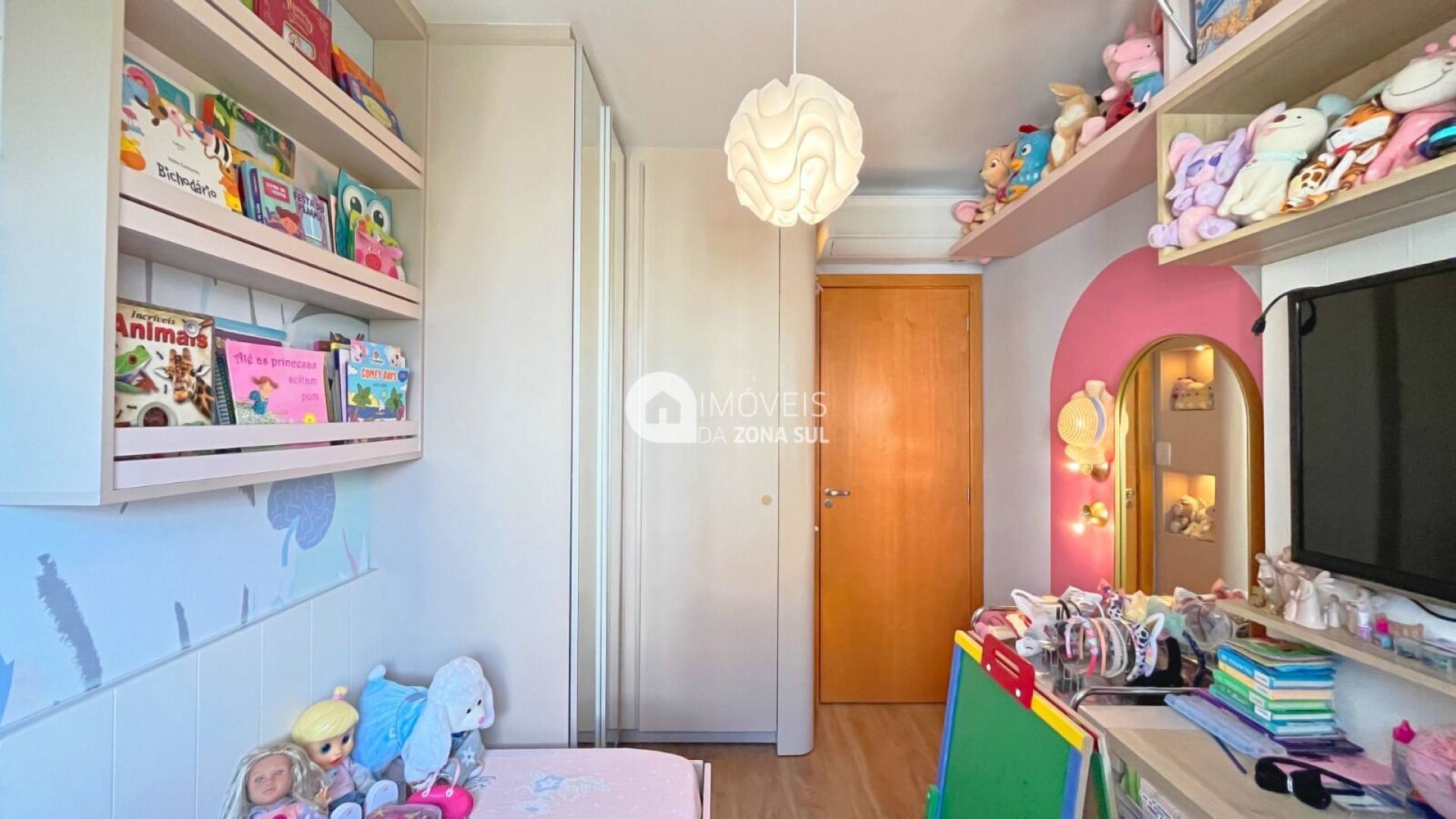 Apartamento Finamente decorado e Mobiliado no bairro Camaquã