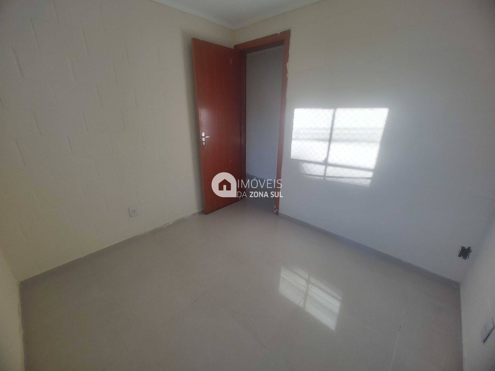 Apartamento para Vender com 1 vaga de garagem com 2 quartos 1 banheiro no bairro Campo Novo em Porto Alegre/RS