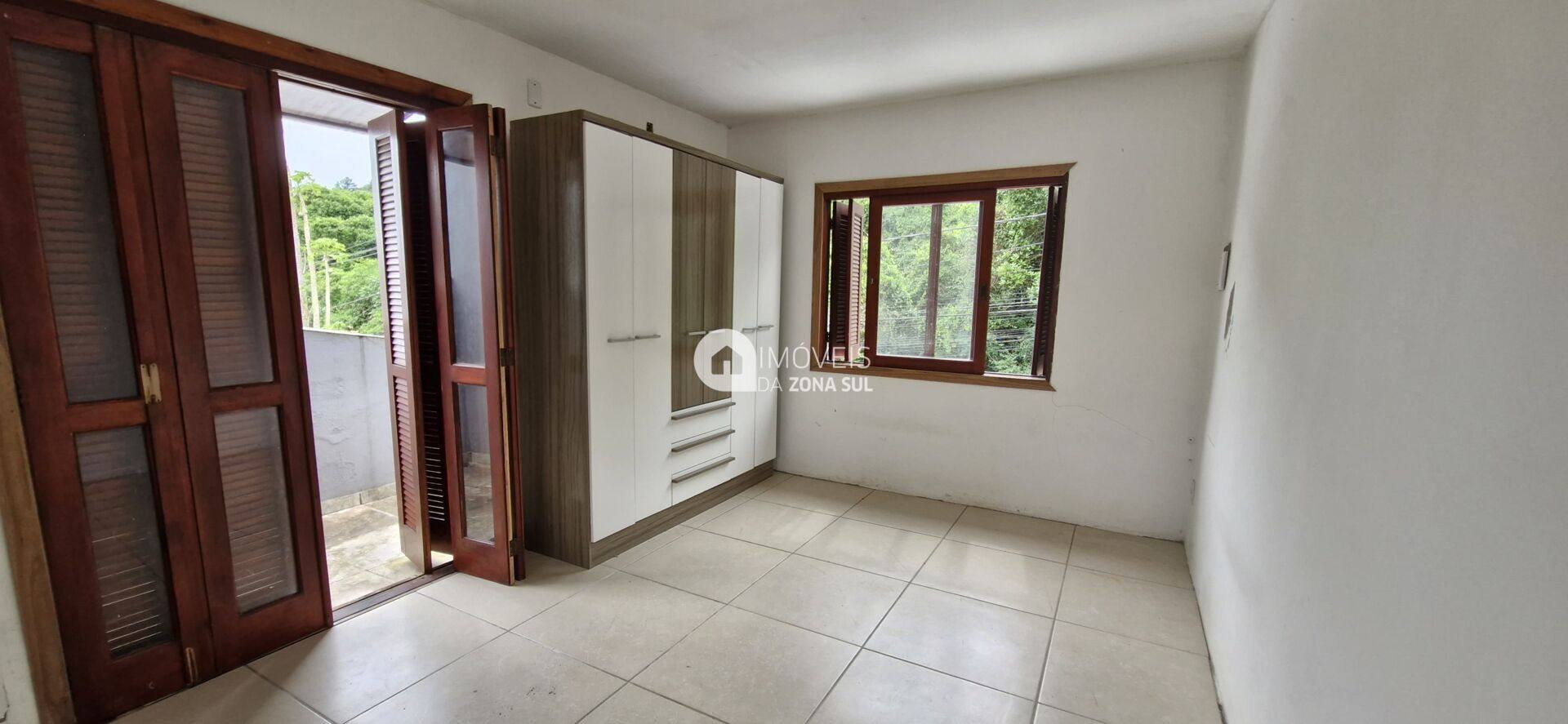 Sobrado para Alugar com 2 vagas de garagem com 1 quarto 1 banheiro 1 suíte no bairro Aberta dos Morros em Porto Alegre/RS