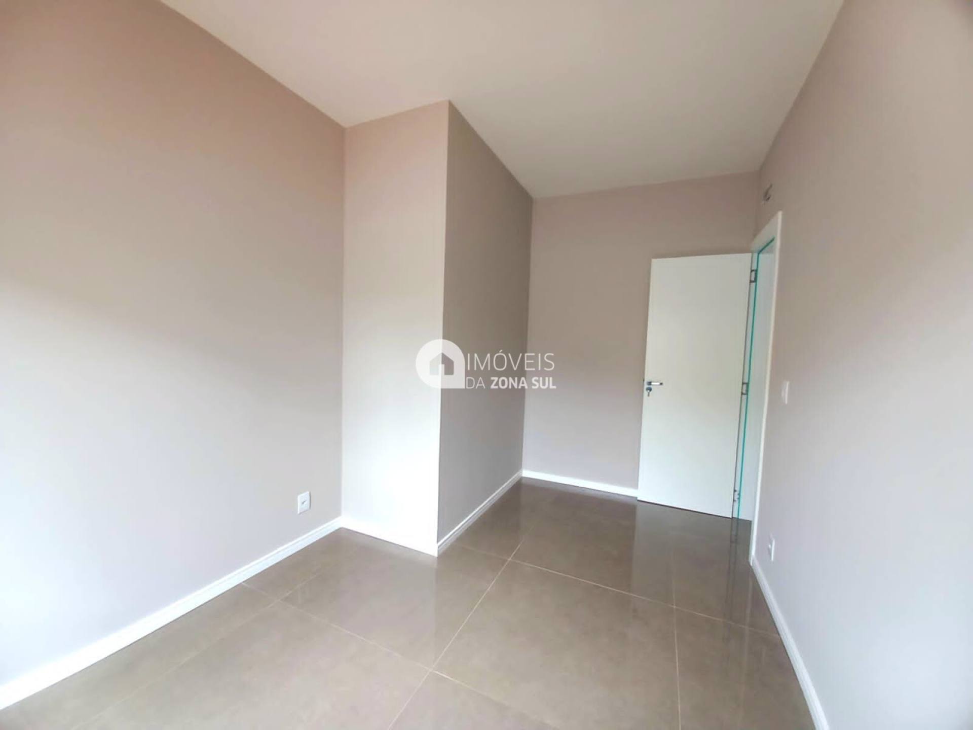 Casa para Vender com 2 vagas de garagem com 3 quartos 2 banheiros 1 suíte no bairro Aberta dos Morros em Porto Alegre/RS