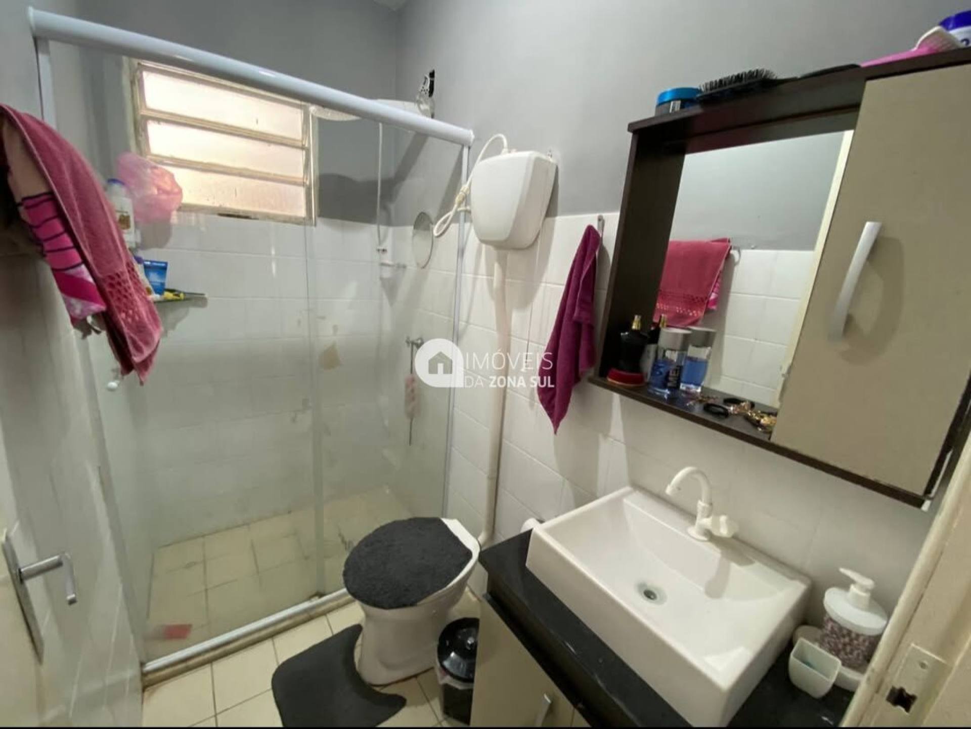 Sobrado para Vender com 1 vaga de garagem com 2 quartos 1 banheiro no bairro Hípica em Porto Alegre/RS
