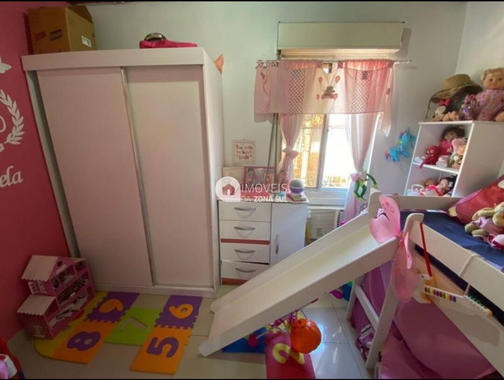 Sobrado para Vender com 1 vaga de garagem com 2 quartos 1 banheiro no bairro Hípica em Porto Alegre/RS
