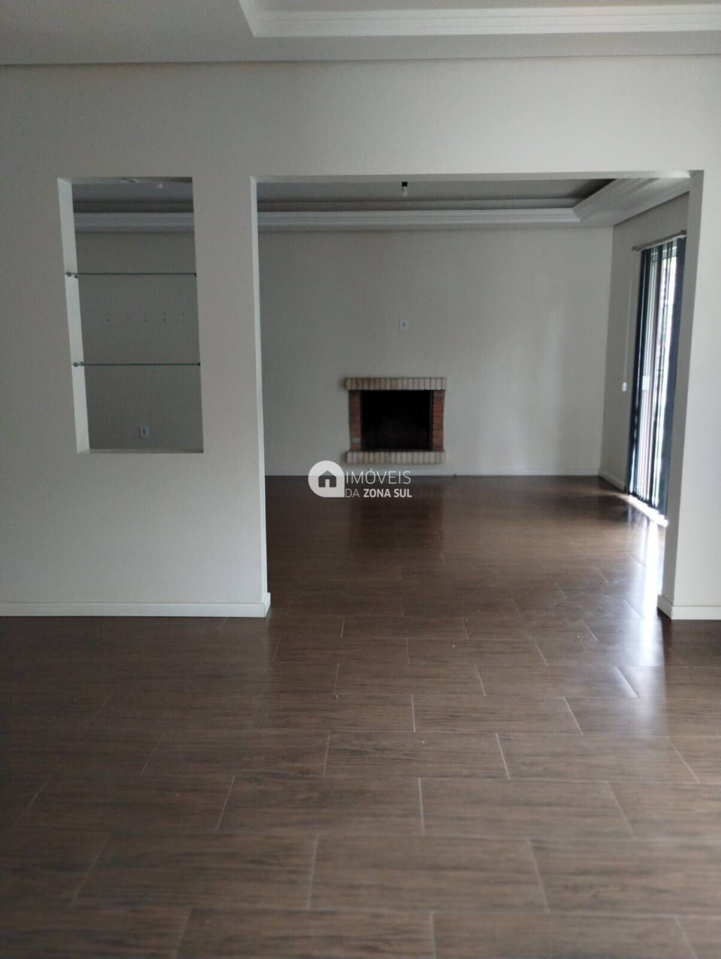 Casa para Vender com 2 vagas de garagem com 3 quartos 3 banheiros 1 suíte no bairro Lageado em Porto Alegre/RS
