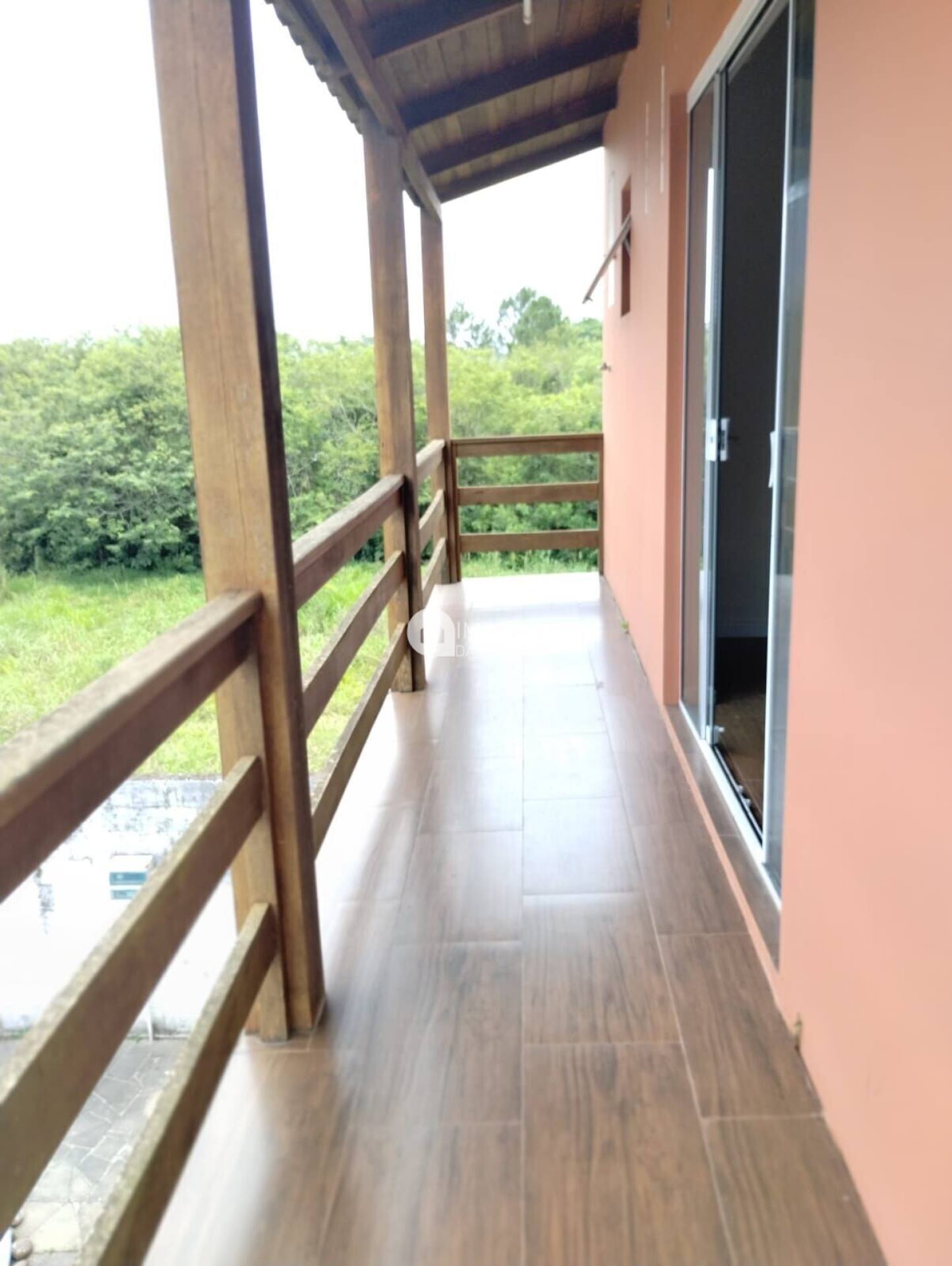 Casa para Vender com 2 vagas de garagem com 3 quartos 3 banheiros 1 suíte no bairro Lageado em Porto Alegre/RS