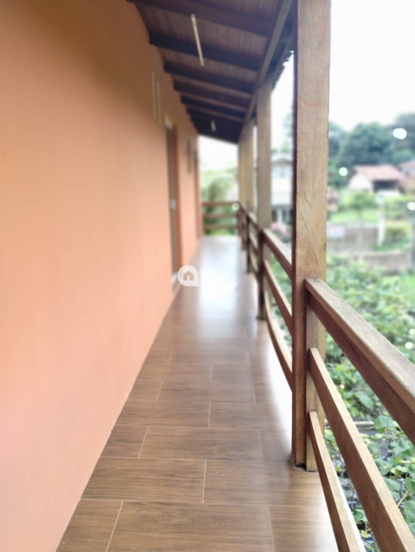 Casa para Vender com 2 vagas de garagem com 3 quartos 3 banheiros 1 suíte no bairro Lageado em Porto Alegre/RS