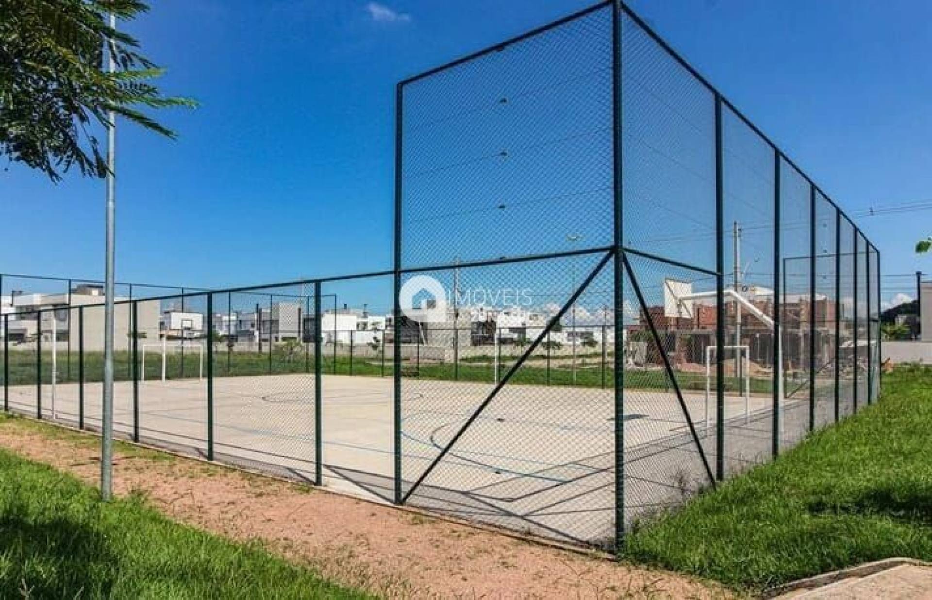 Casa para Vender com 2 vagas de garagem com 3 quartos 2 banheiros 1 suíte no bairro Hípica em Porto Alegre/RS