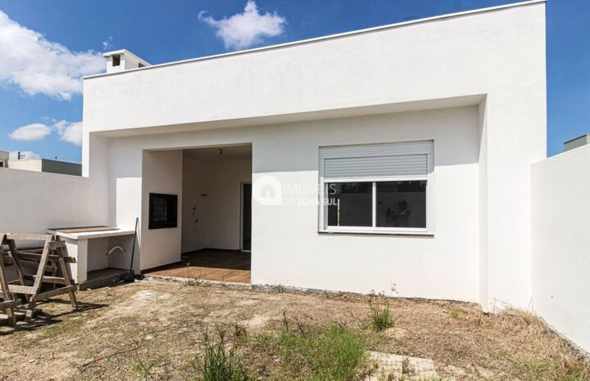 Casa para Vender com 2 vagas de garagem com 3 quartos 2 banheiros 1 suíte no bairro Hípica em Porto Alegre/RS