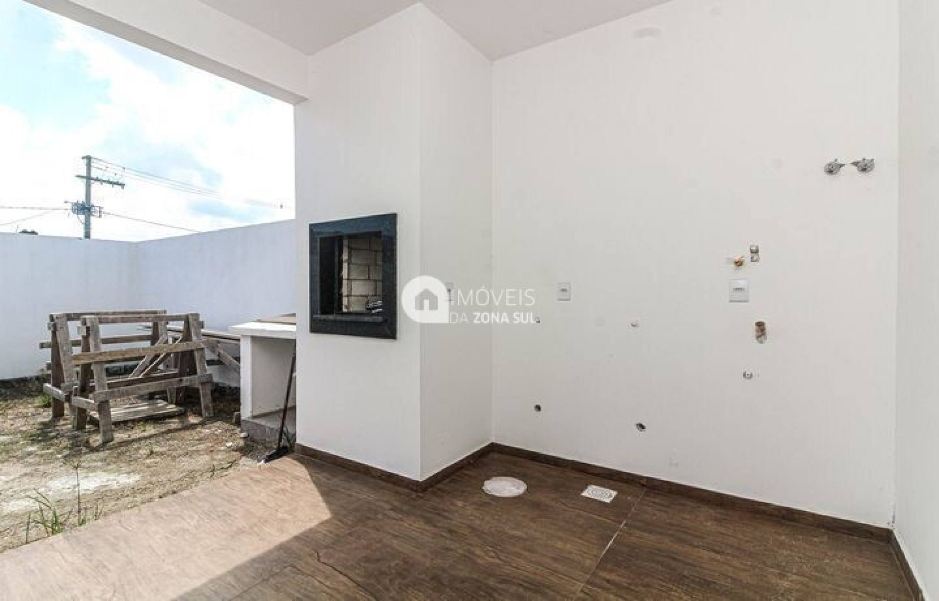 Casa para Vender com 2 vagas de garagem com 3 quartos 2 banheiros 1 suíte no bairro Hípica em Porto Alegre/RS