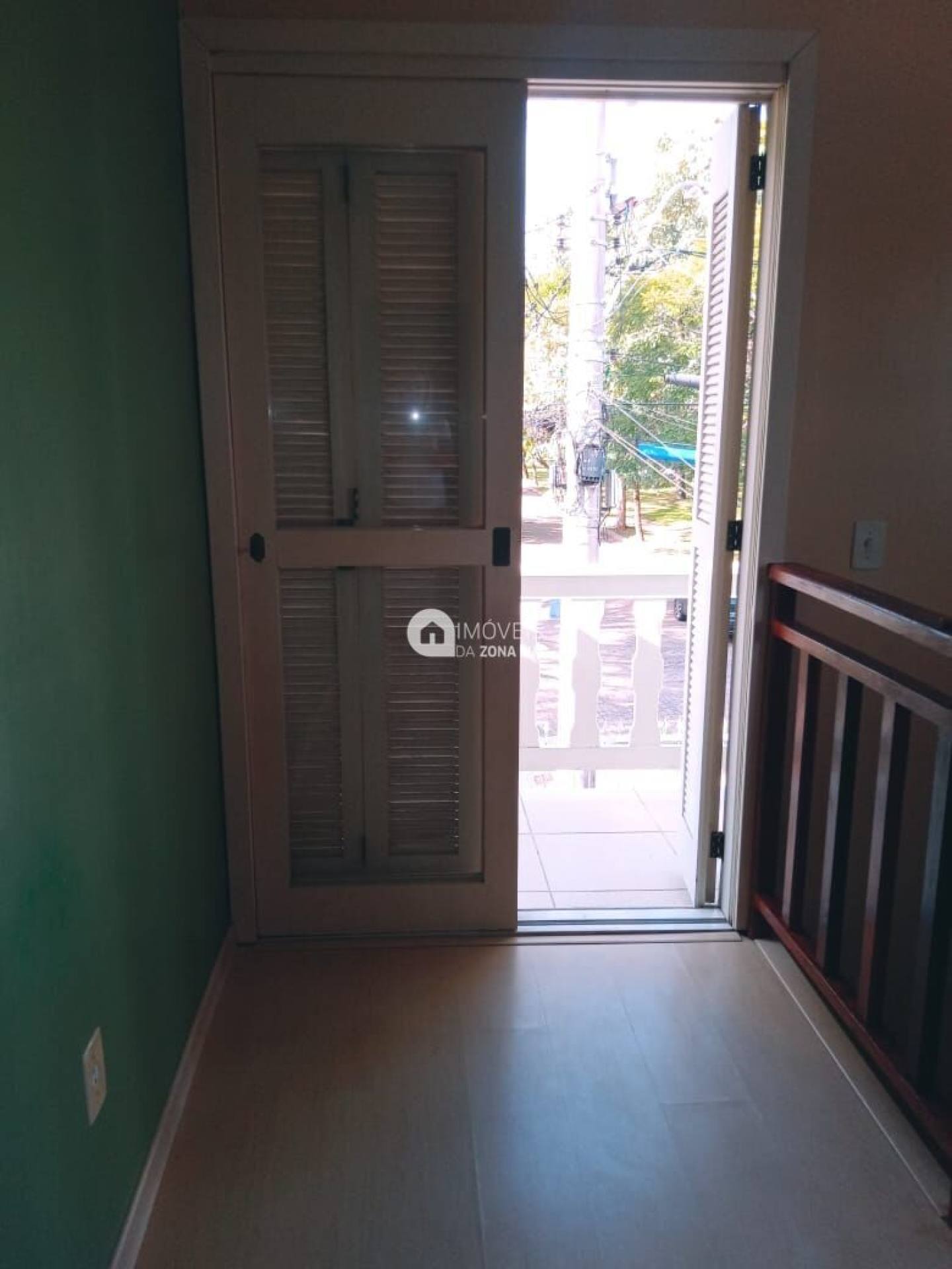 Casa para Vender com 2 vagas de garagem com 3 quartos 2 banheiros 1 suíte no bairro Hípica em Porto Alegre/RS