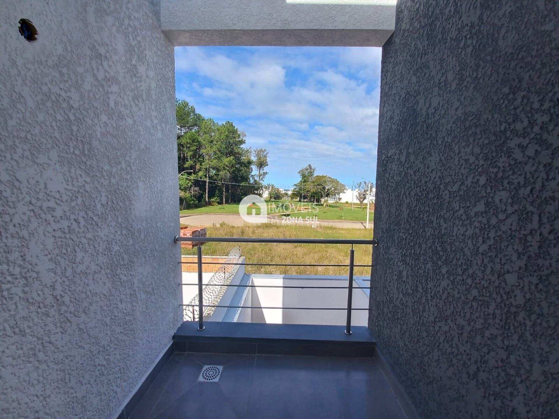 Casa para Vender com 1 vaga de garagem com 2 quartos 2 banheiros 2 suítes no bairro Hípica em Porto Alegre/RS