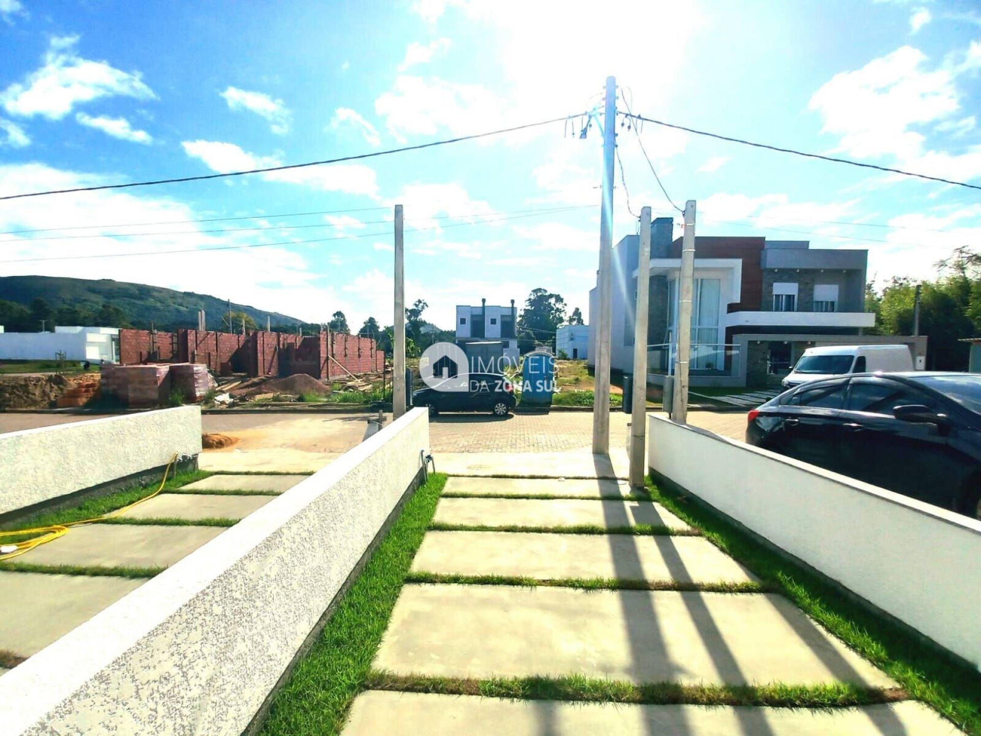 Casa para Vender com 1 vaga de garagem com 2 quartos 2 banheiros 2 suítes no bairro Hípica em Porto Alegre/RS