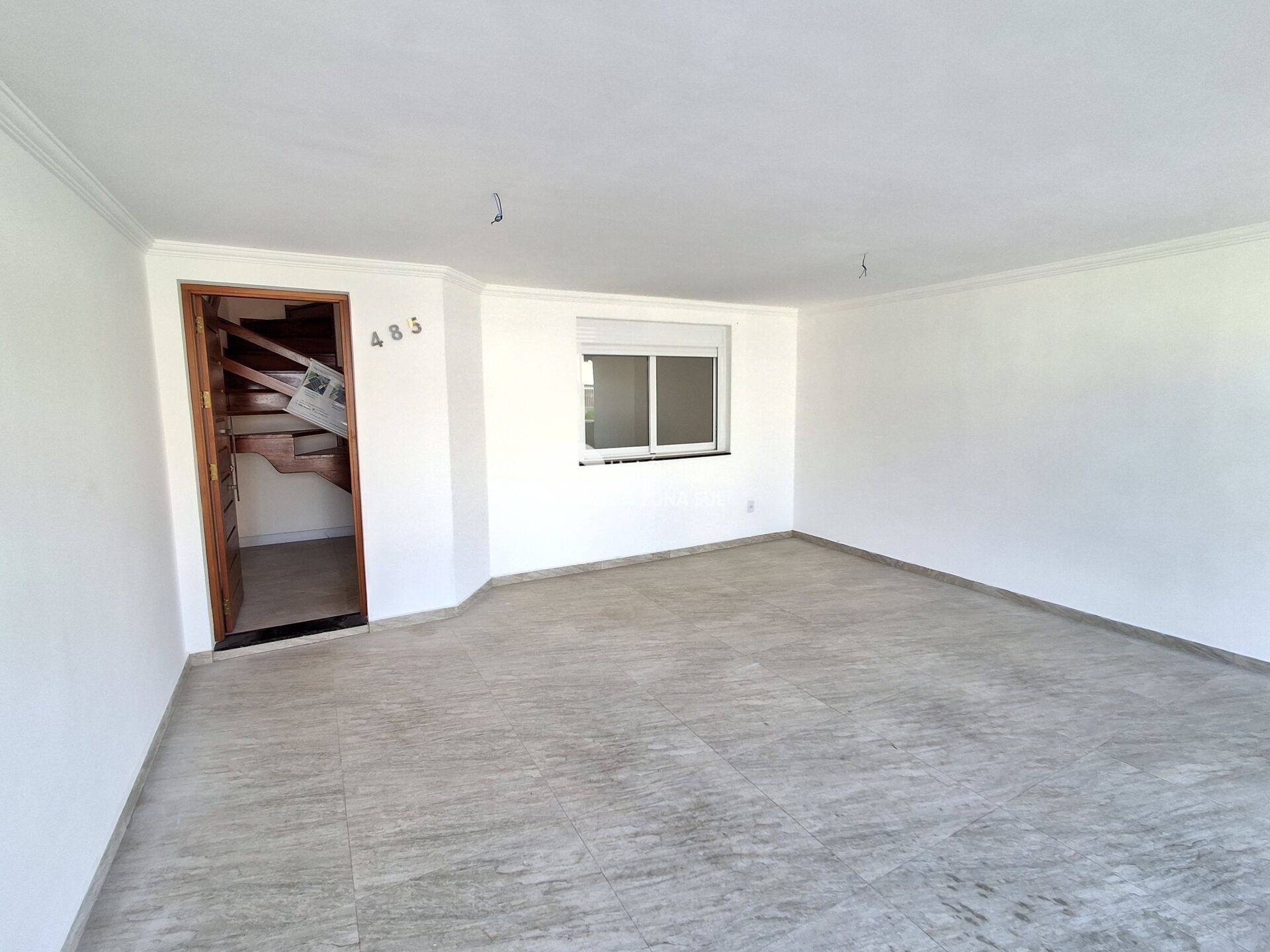 Casa para Vender com 3 quartos 3 banheiros 1 suíte no bairro Hípica em Porto Alegre/RS