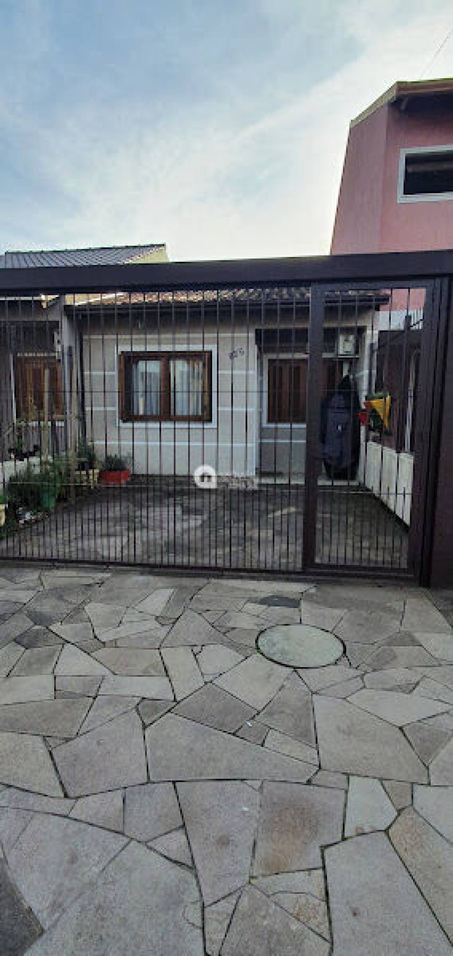 Casa para Vender com 1 vaga de garagem com 2 quartos 1 banheiro no bairro Hípica em Porto Alegre/RS