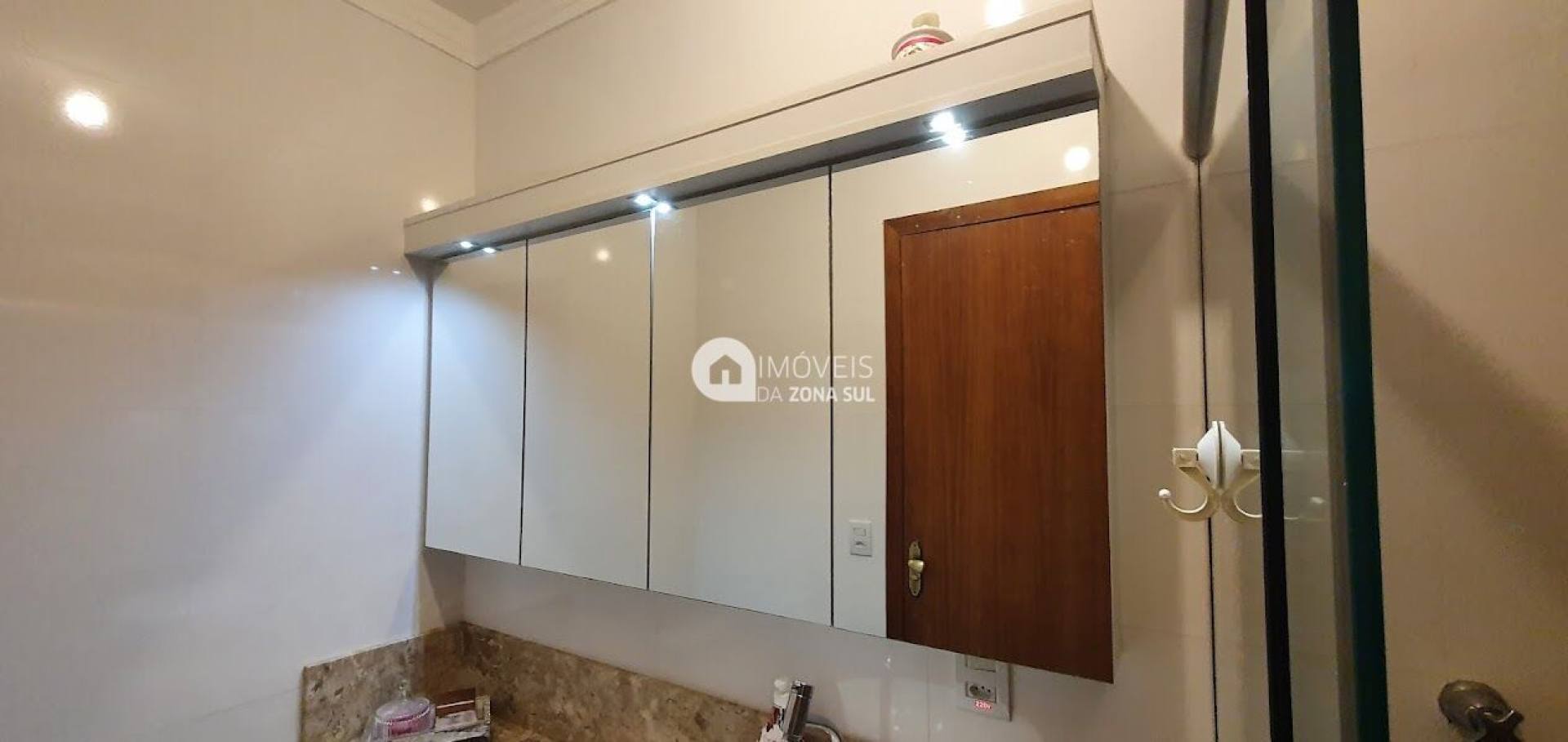 Casa para Vender com 1 vaga de garagem com 2 quartos 1 banheiro no bairro Hípica em Porto Alegre/RS