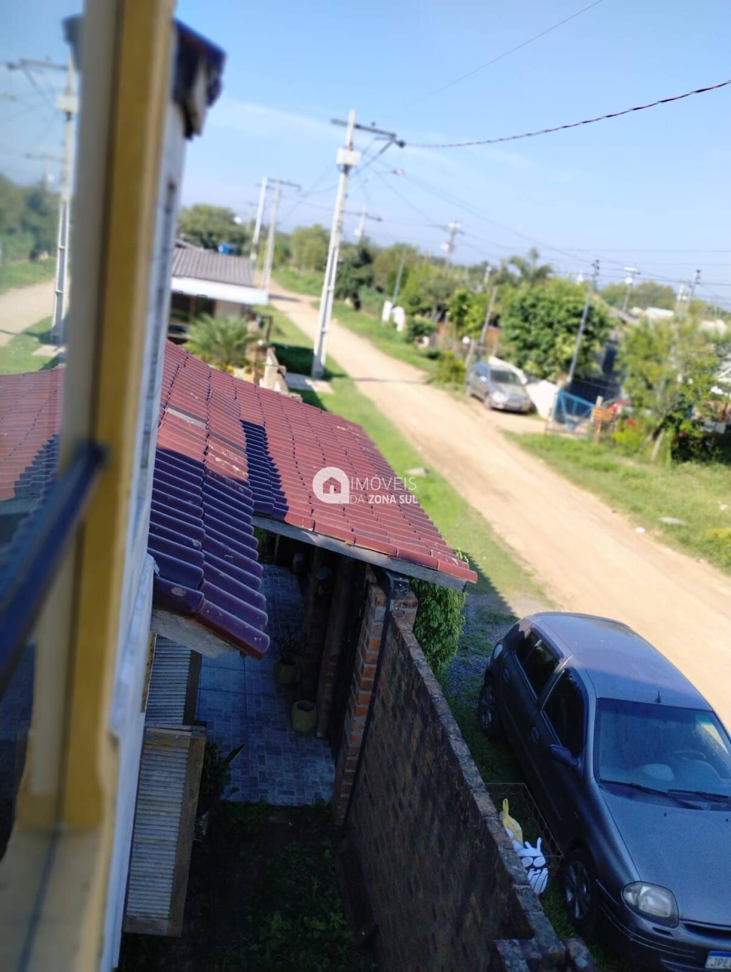 Casa para Vender com 3 vagas de garagem com 4 quartos 3 banheiros 1 suíte no bairro Lami em Porto Alegre/RS