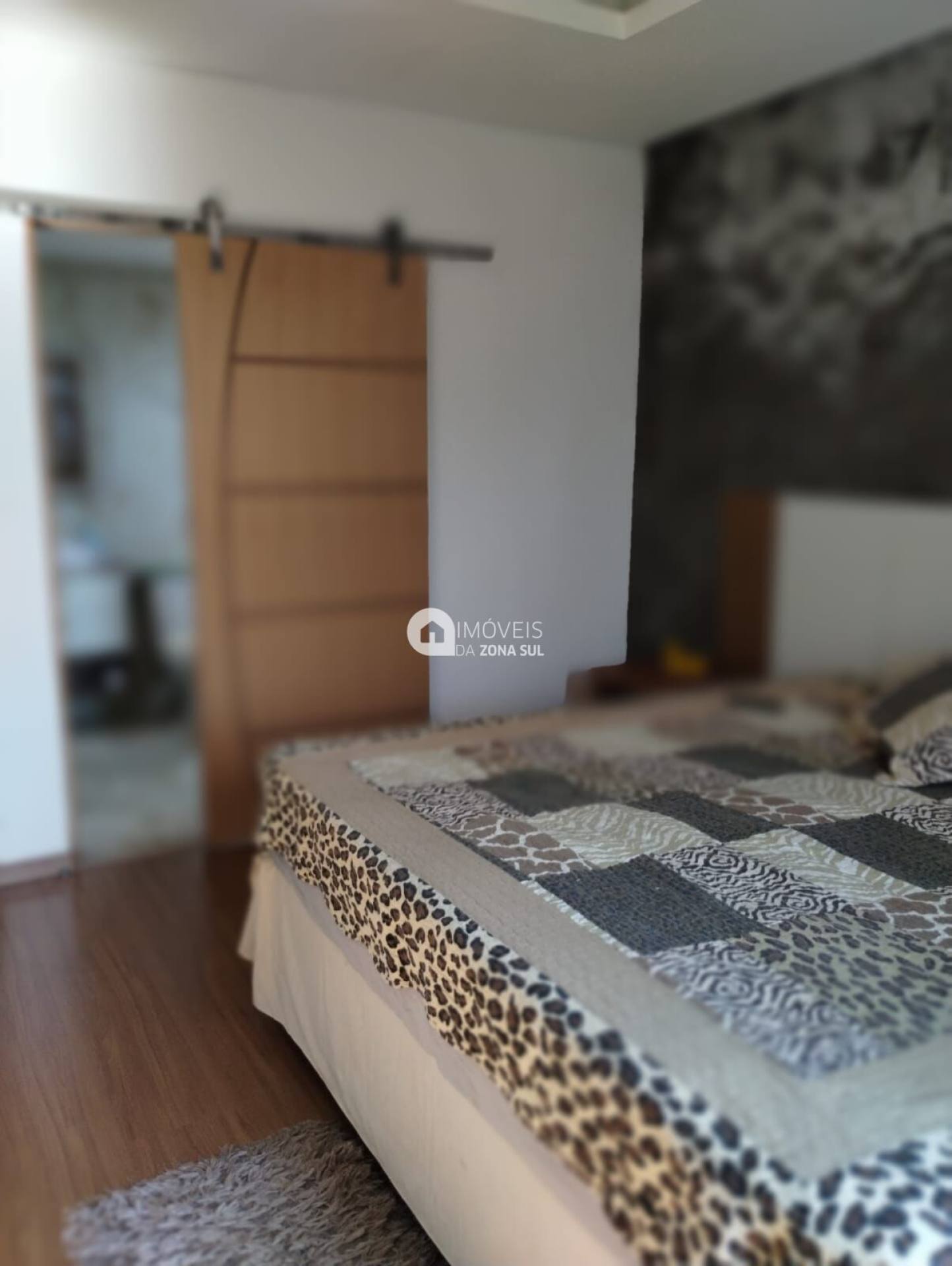 Casa para Vender com 3 vagas de garagem com 4 quartos 3 banheiros 1 suíte no bairro Lami em Porto Alegre/RS