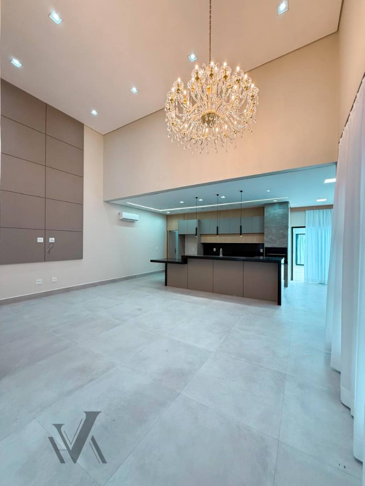 Residência Exclusiva no Deslumbrante Condomínio Fazenda Itapema