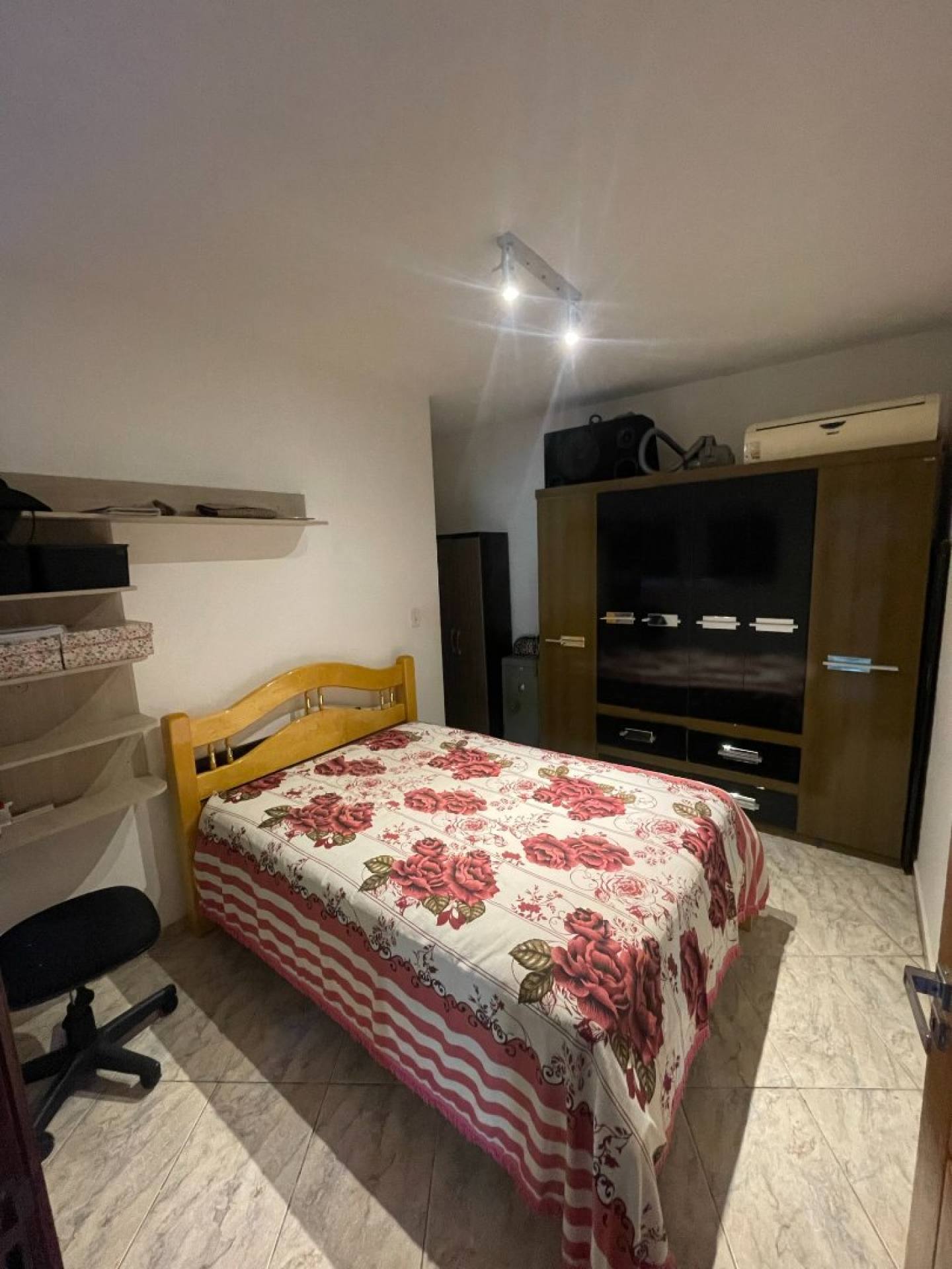 Casa no Graminha com 2 dorm e suíte com área gourmet