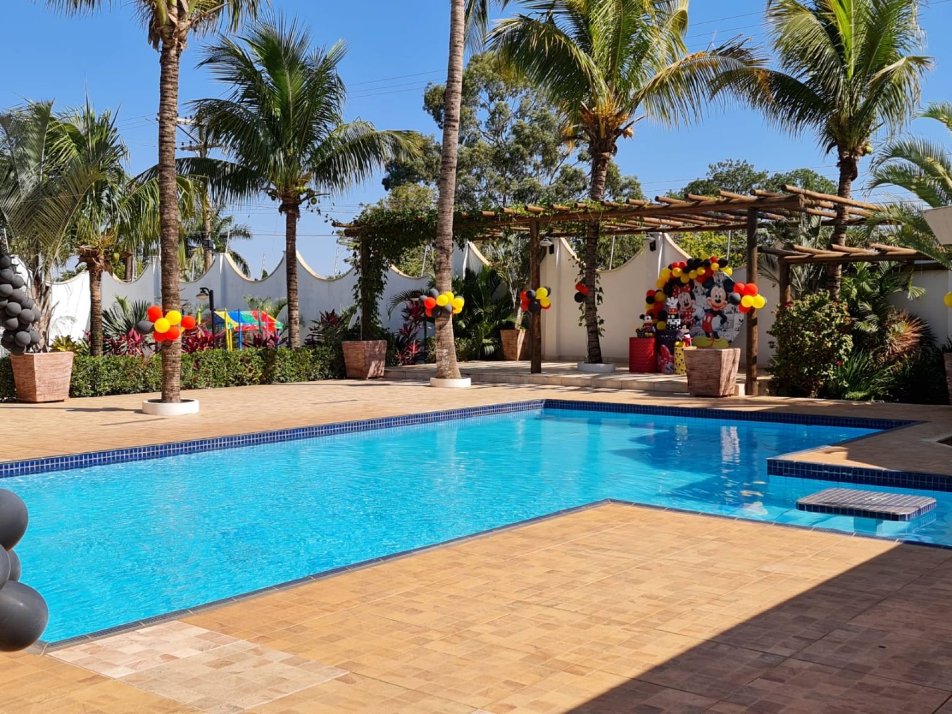 Chácara de festas para permuta - Cliente quer casa pequena em condomínio