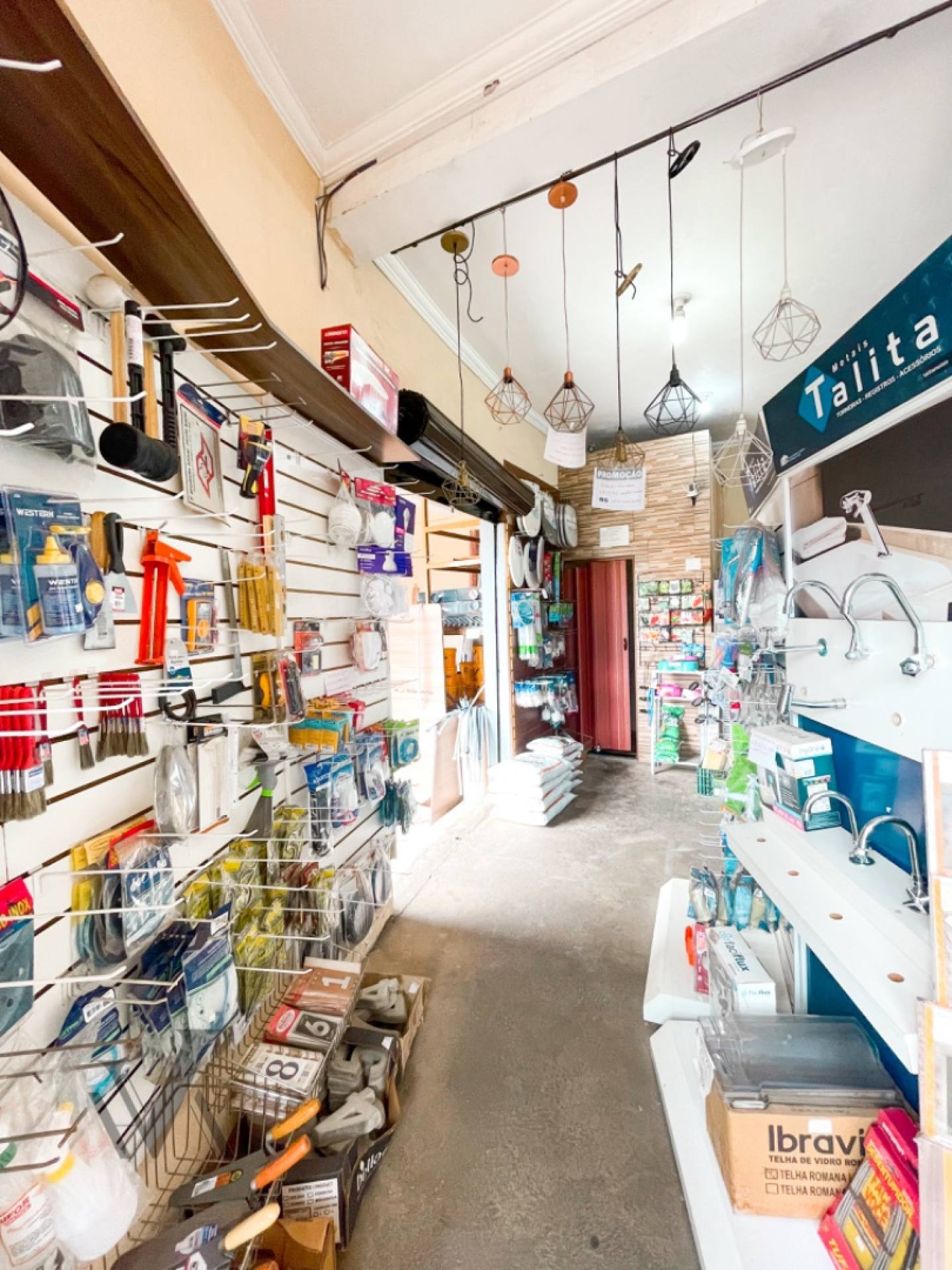 Sobrado comercial e Casa residencial no Jardim Graminha