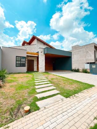 Casa clássica na Fazenda Itapema