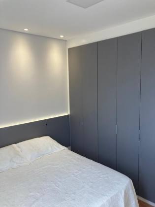 Lindo Apartamento com varanda na Av. Lauro Corrêa - Condomínio Liverpool