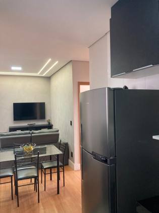 Lindo Apartamento com varanda na Av. Lauro Corrêa - Condomínio Liverpool