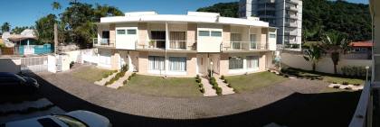 Casa em Condomínio Fechado na Praia da Cocanha - Caraguatatuba