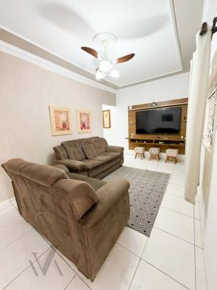 Casa Ampla de 2 dórmitorios no Santa Eulalia