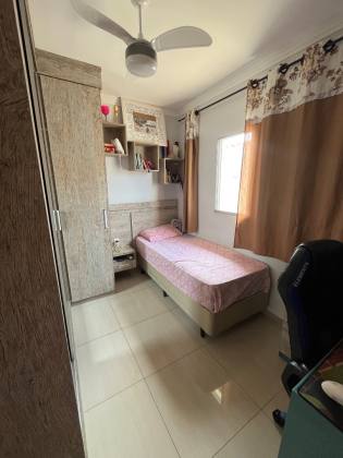 Casa com 3 dorm sendo 1 suite no Alto dos Laranjais