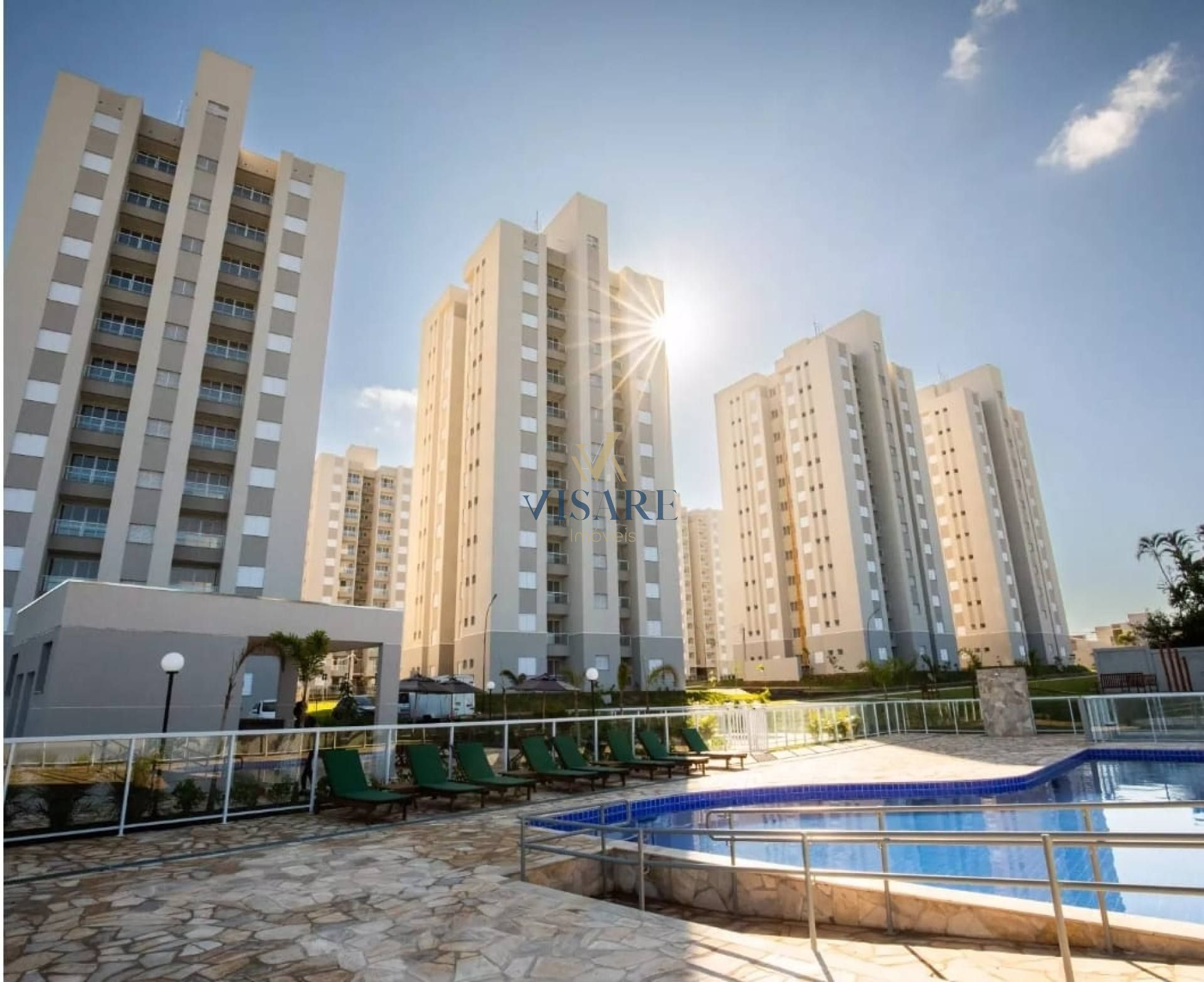 2 quartos sendo 1 suíte e 2 vgs de garagem