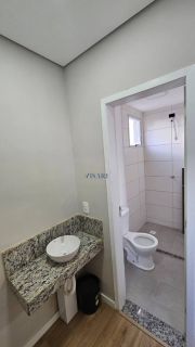 Apto com cozinha planejada e suíte
