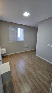 Apto com cozinha planejada e suíte